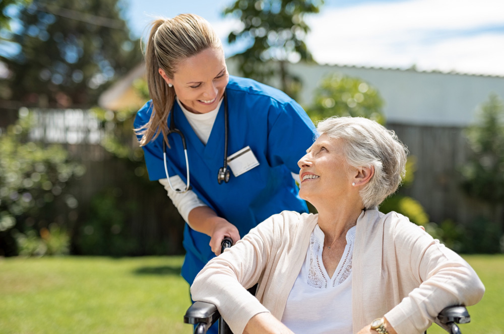 How Mandatory Training Helps Aged Care Workers in Australia Deliver Safe Care