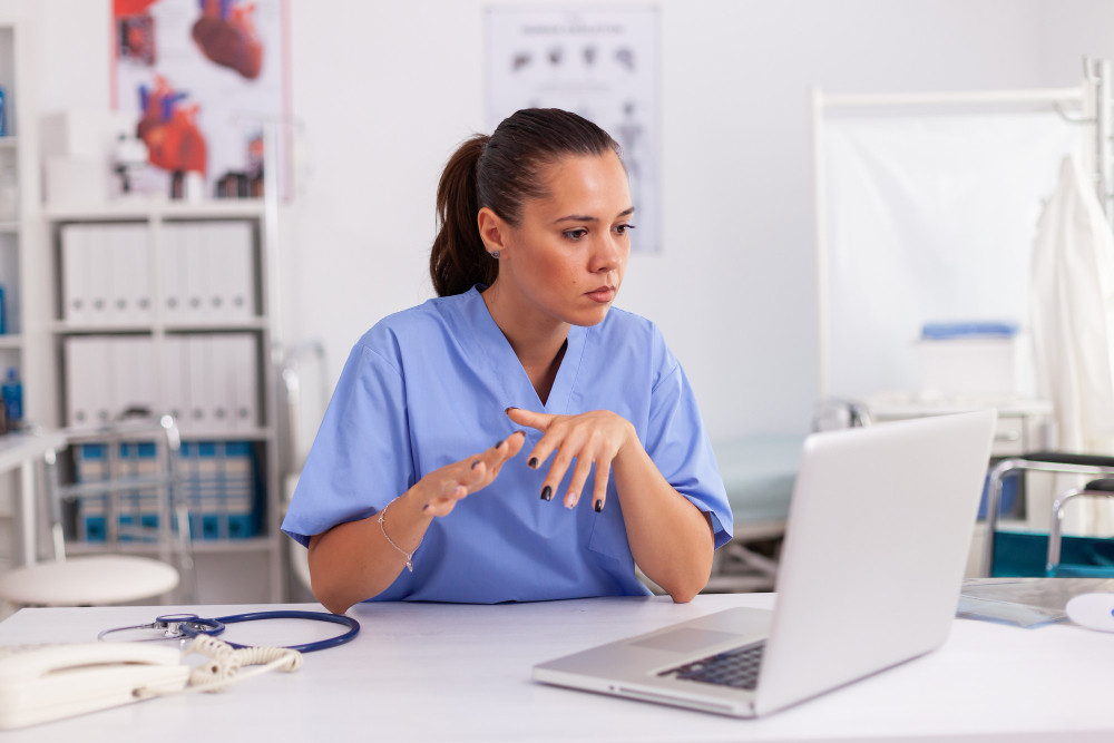 How Can I Join an Online First Aid Course and Learn Essential First Aid Skills?