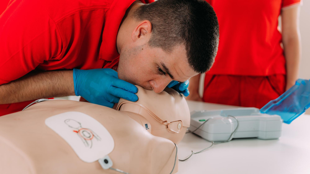 BLS and AED Training: What to Expect From Practical Training